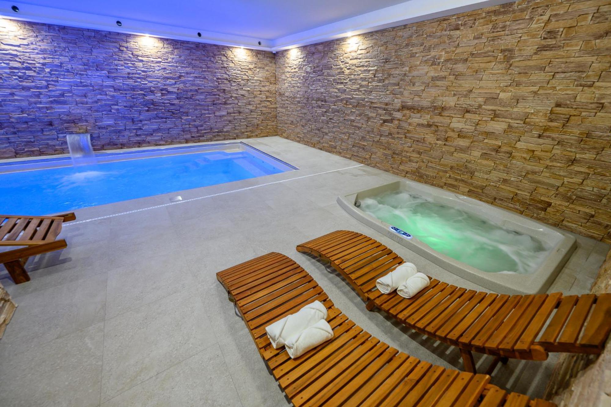 Berg Liptov Hotel Liptovsky Mikulas Bagian luar foto